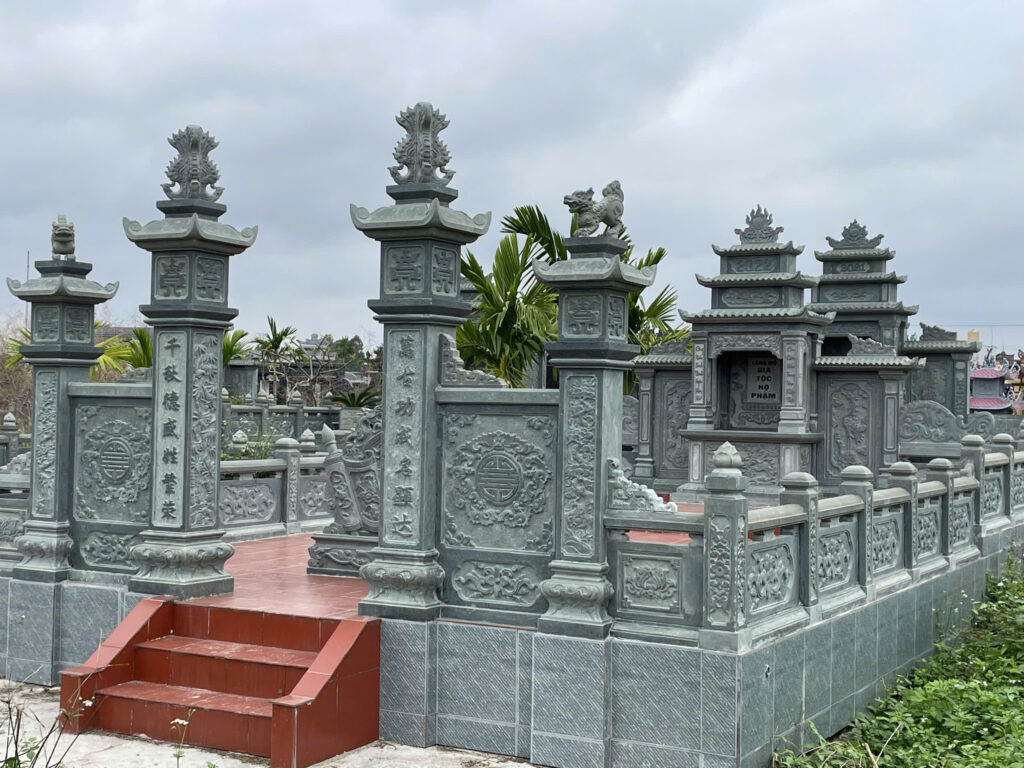 Khu Lăng Mộ Đá Đẹp – Kiến Trúc Trang Nghiêm, Chuẩn Phong Thủy