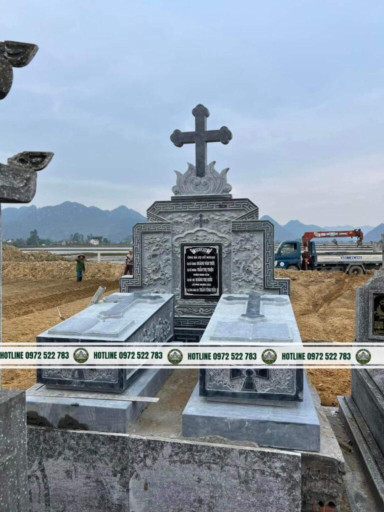  Mộ đá công giáo với thánh giá, hoa văn tôn giáo chạm khắc tinh xảo tại làng nghề Ninh Vân 20+ năm kinh nghiệm. Tư vấn miễn phí – gọi 0972 522 783.