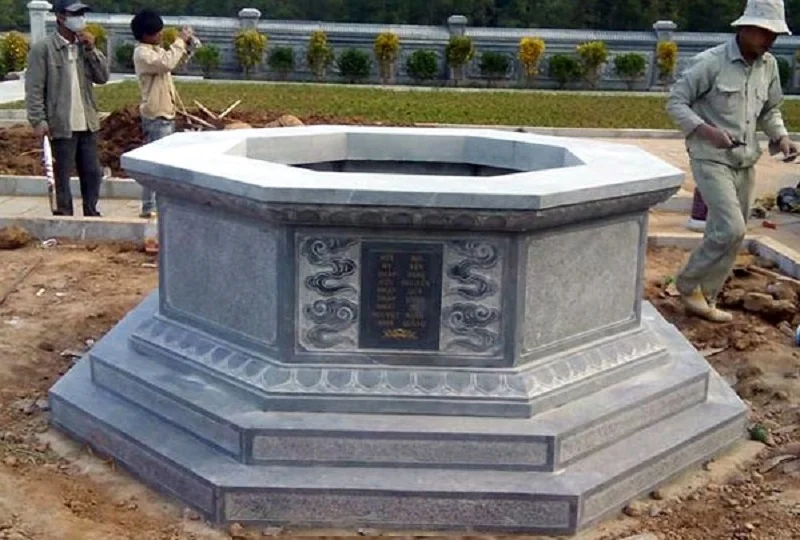 Cập nhật giá mộ đá bát giác theo đường kính, chất liệu. Khảo sát, báo giá chi tiết miễn phí tận nơi từ xưởng trực tiếp Ninh Vân – gọi 0972 522 783.