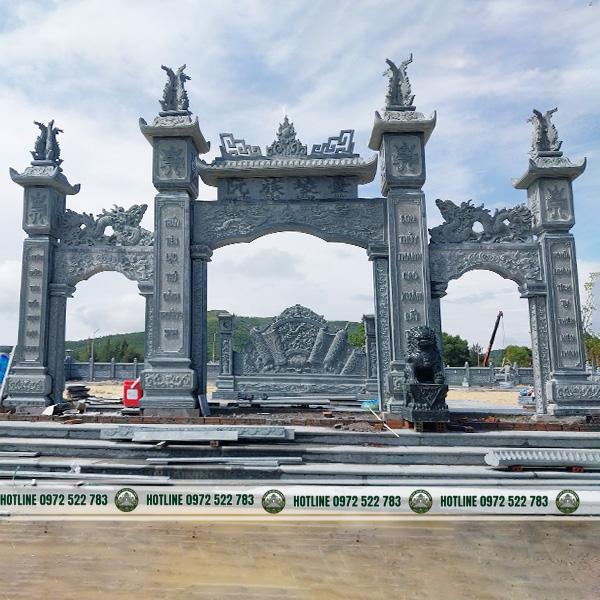 Cổng Đá – Điểm Nhấn Uy Nghiêm Cho Lối Vào Nhà Thờ Họ, Khu Lăng Mộ