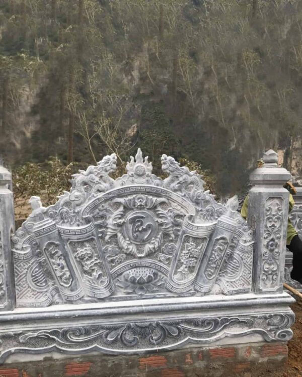 Cuốn thư đá chạm khắc tinh xảo, chuẩn phong thủy tại làng nghề Ninh Vân 20+ năm kinh nghiệm. Khảo sát, tư vấn thiết kế miễn phí – gọi 0972 522 783.