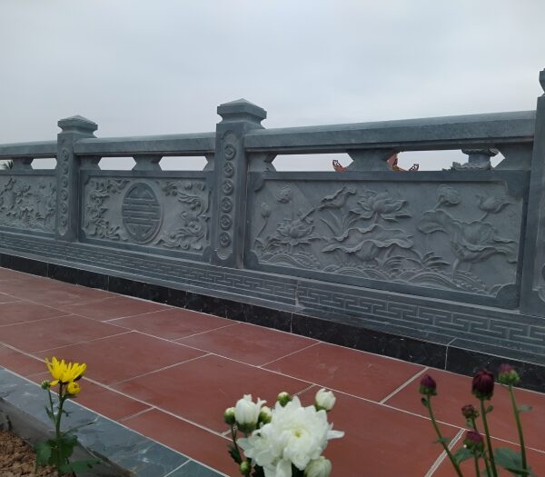 Lan Can Đá – Hàng Rào Bảo Vệ Trang Nghiêm Cho Khu Lăng Mộ, Nhà Thờ Họ