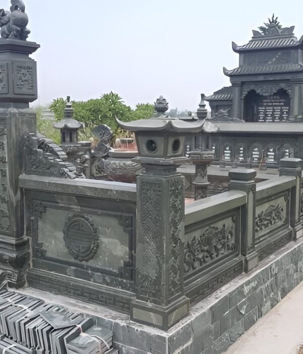 Lan Can Đá – Hàng Rào Bảo Vệ Trang Nghiêm Cho Khu Lăng Mộ, Nhà Thờ Họ