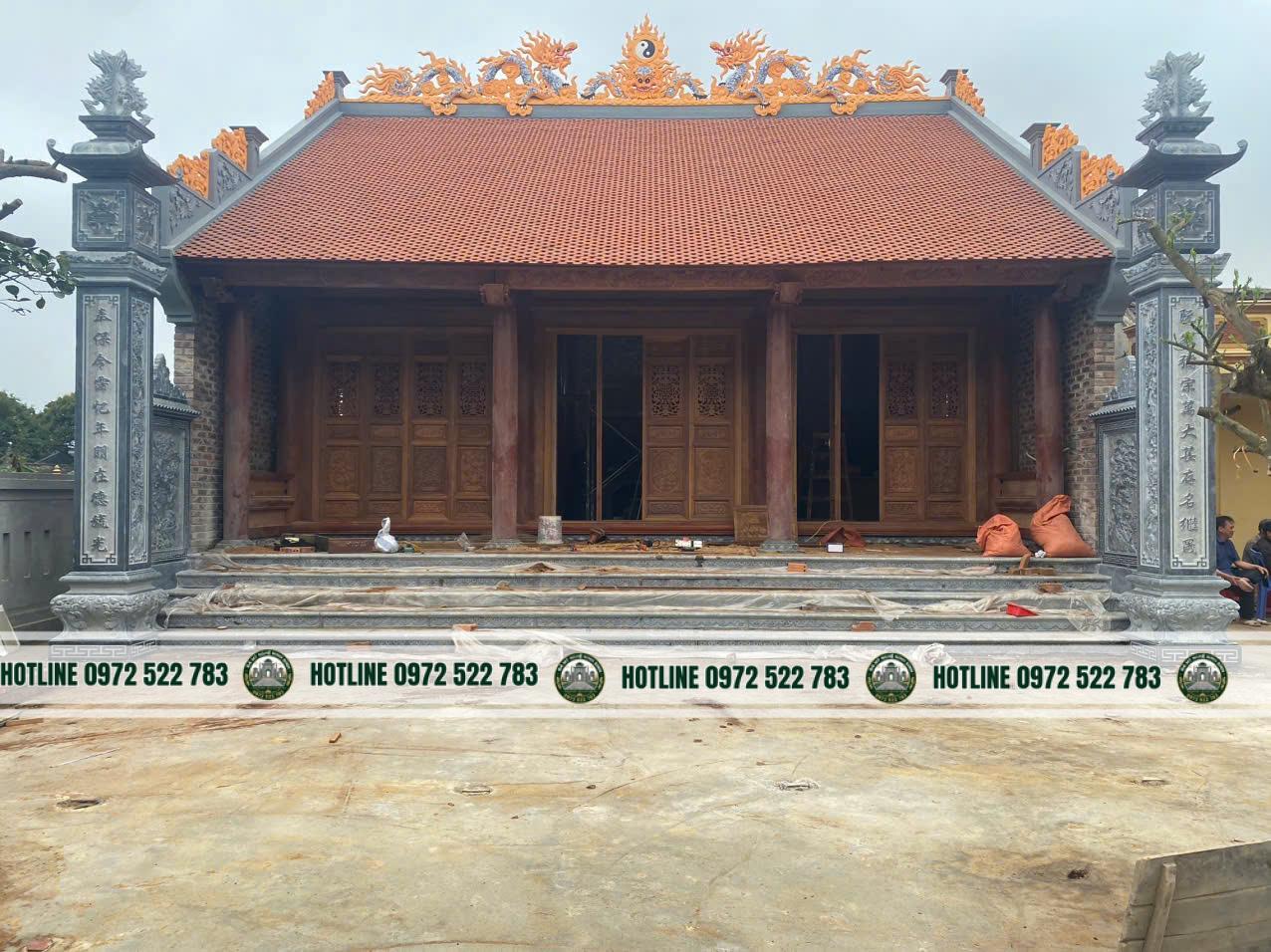 Cột Trụ Đồng Nhà Thờ Họ – Vị Trí Đặt, Câu Đối Và Cách Bố Trí