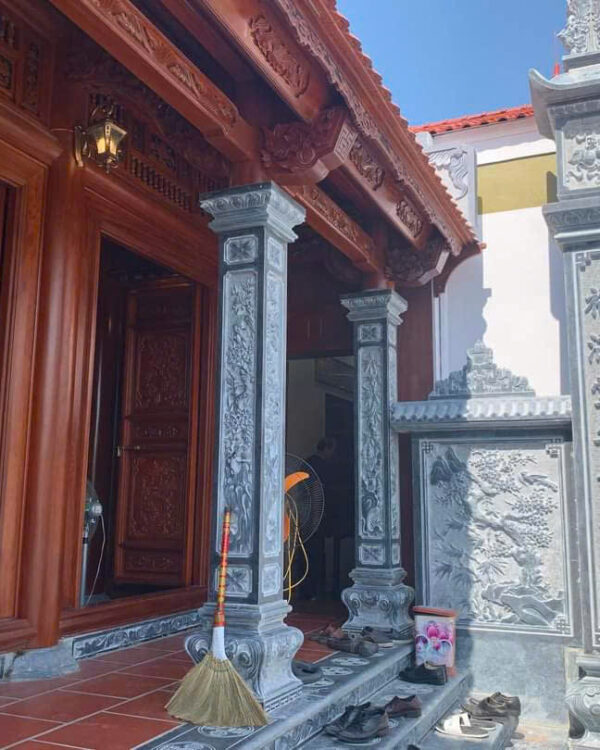 Cột Đá Hiên – Trụ Đỡ Vững Chãi Cho Hiên Nhà Thờ Họ, Từ Đường
