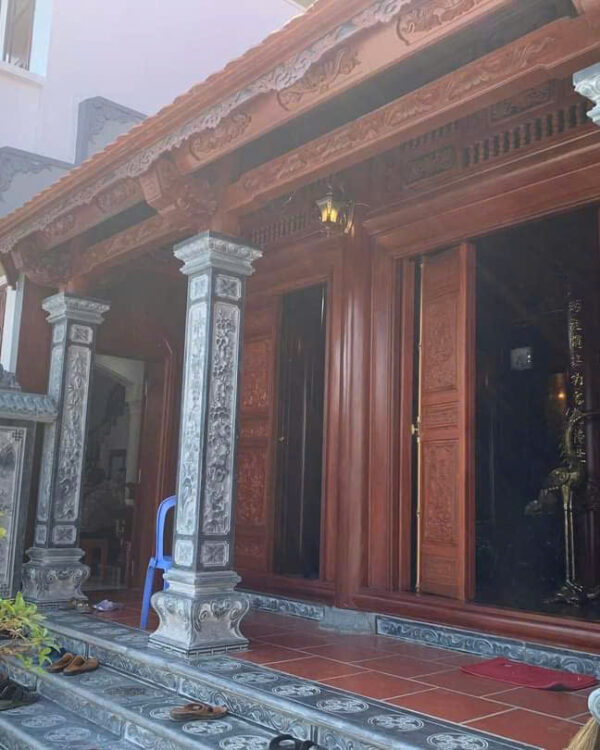 Cột Đá Hiên – Trụ Đỡ Vững Chãi Cho Hiên Nhà Thờ Họ, Từ Đường