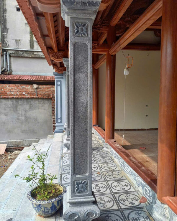 Cột Đá Hiên – Trụ Đỡ Vững Chãi Cho Hiên Nhà Thờ Họ, Từ Đường